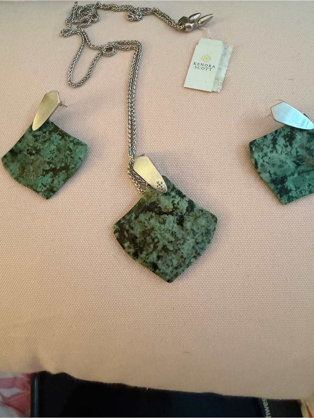 Kendra Scott Green Marbled Stone Pendant Necklace with Silver Chain
